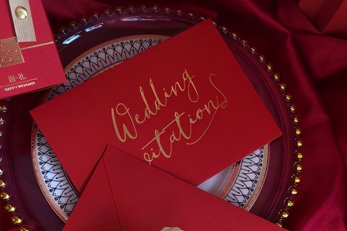 教你婚礼请柬的正确写法,婚礼请柬怎么发合适