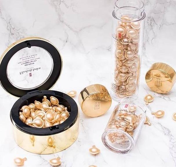 雅顿银胶为啥叫白手套,伊丽莎白雅顿银胶的颜色