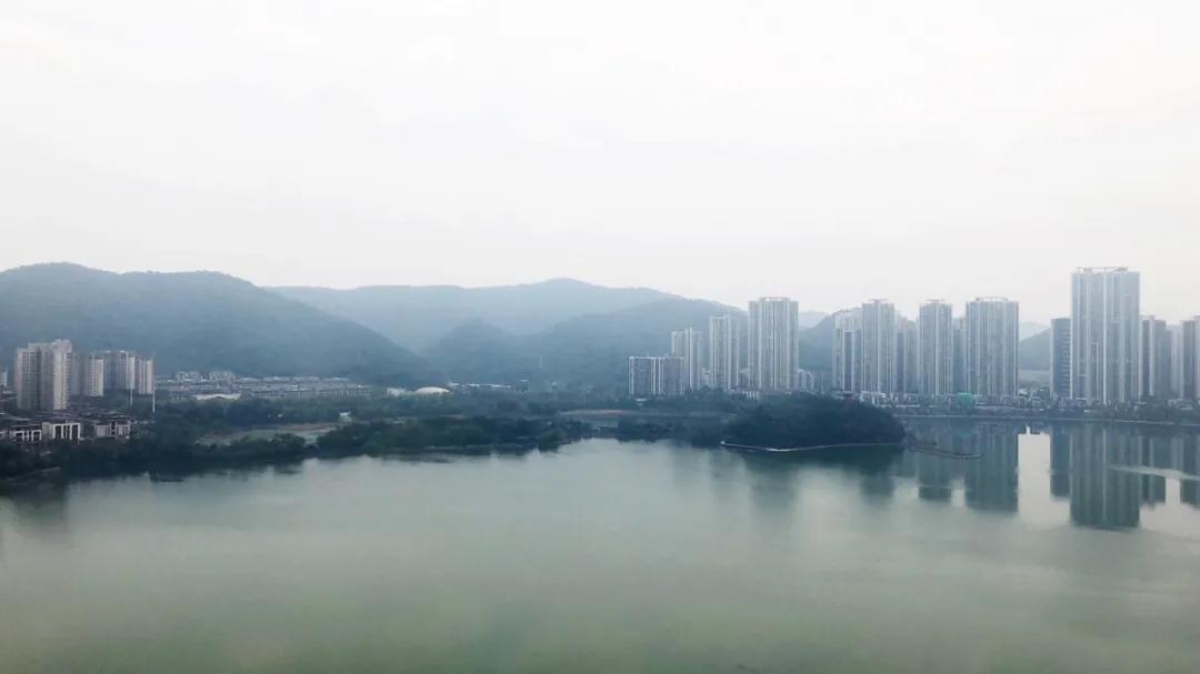 中建梅溪湖中心一线湖景房,137平房子公摊多少