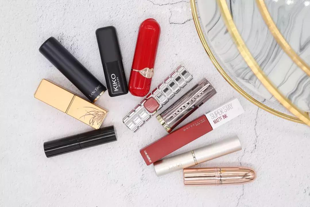 口红试色真实测评不拔干,口红真实试色不说话