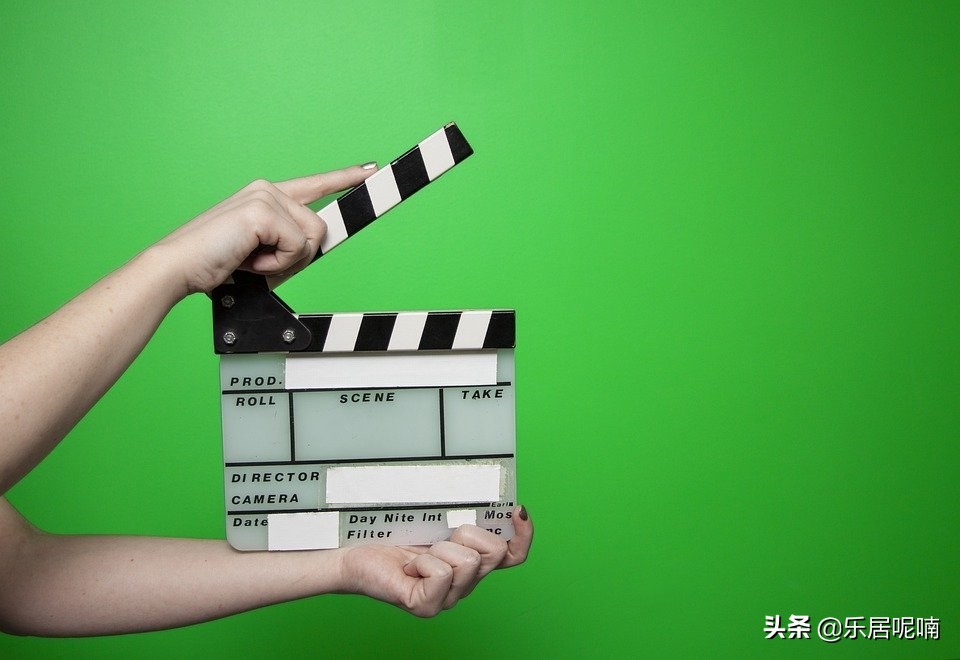 镜头中的左右、香烟、出租房、红色：电影《左右》意象分析