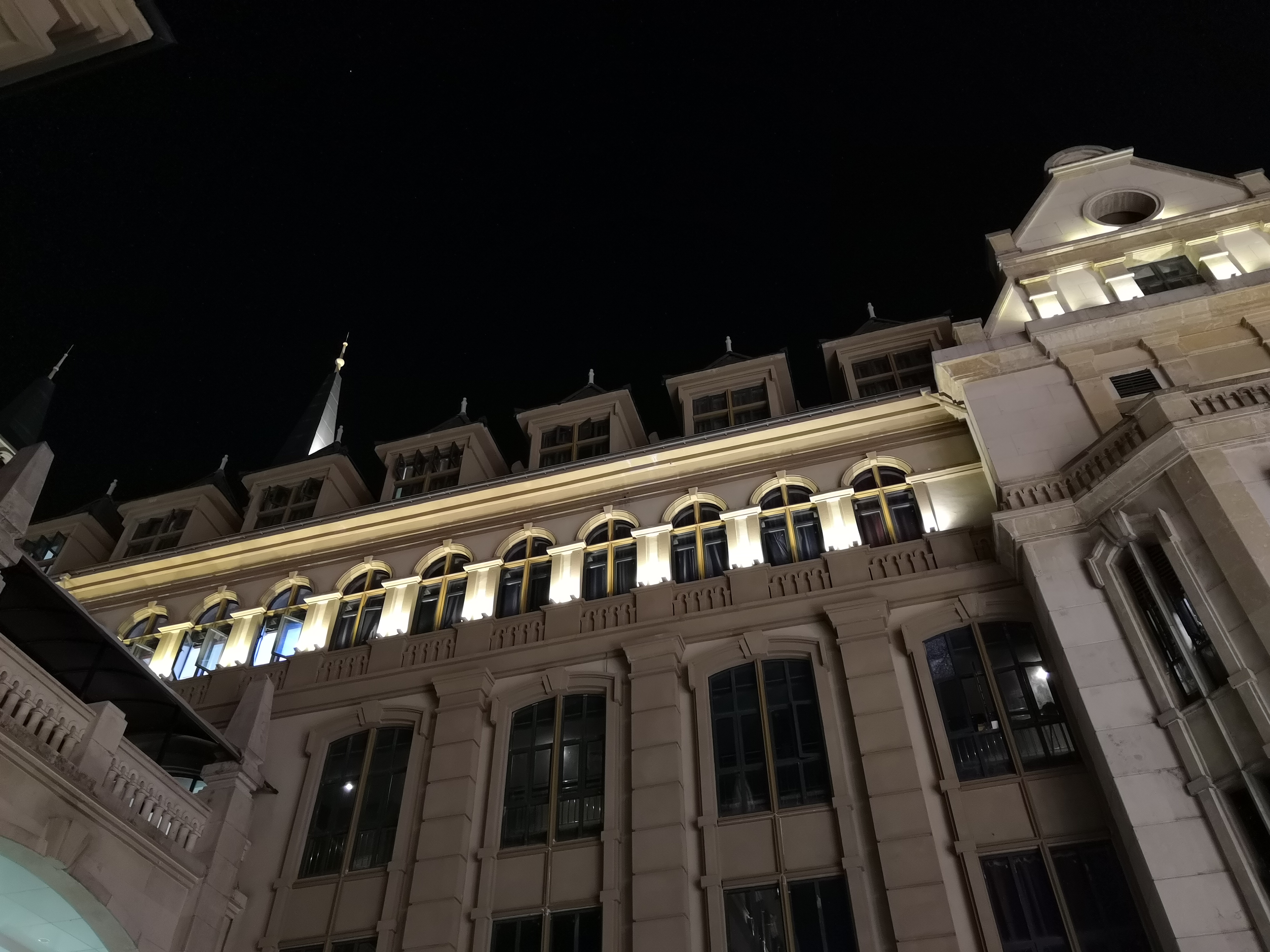 全世界最长的商业步行街,世界最长光谷步行街