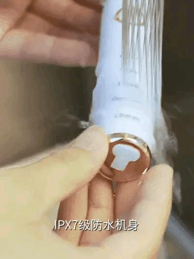 手动牙刷还是电动牙刷好,手动牙刷和电动牙刷刷牙的区别