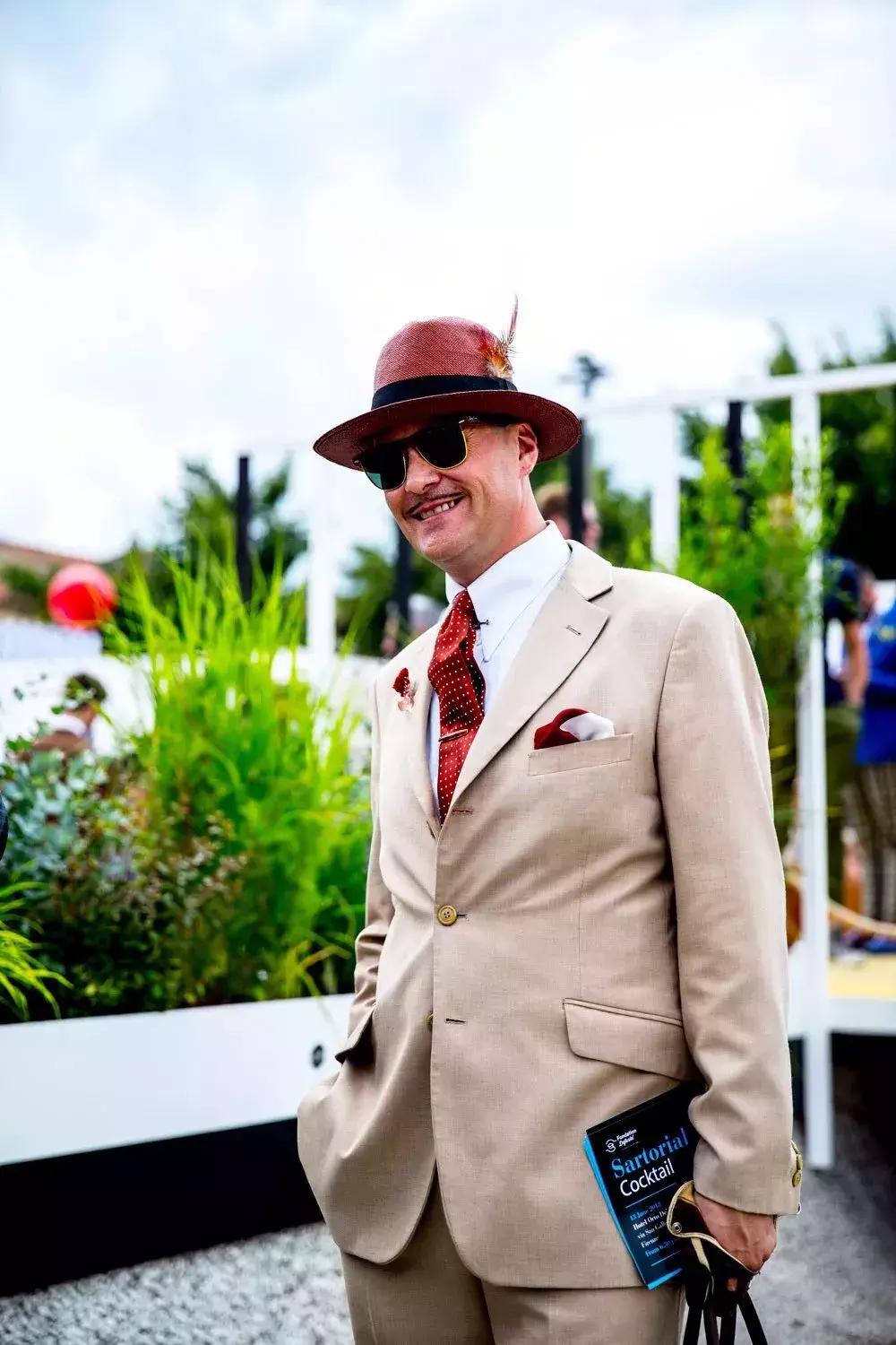 很少有人会懂衬衫的魅力,衬衫给人一种干练率性的印象