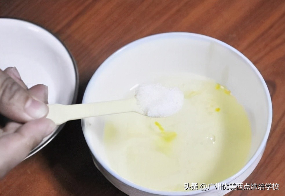 蛋糕想要蓬松点怎么办,怎么样蛋糕更蓬松