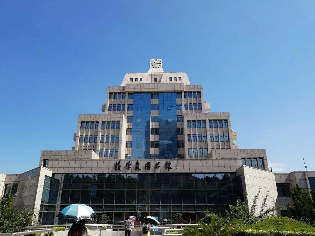 为什么西安能成为中国高校第三城,中国城市大比拼杭州和成都