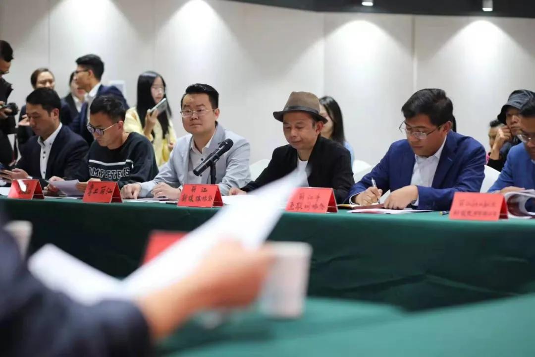 坐拥六百万粉丝博主,坐拥四百多万粉丝