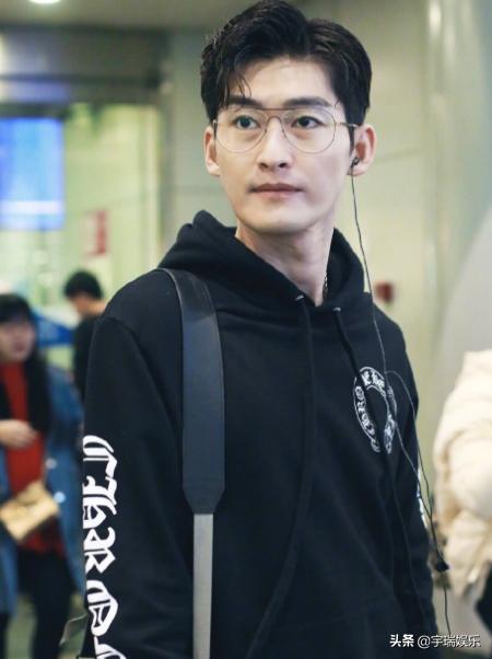 沈腾杨洋两大校草意外同框,沈腾杨洋三大校草齐聚王牌