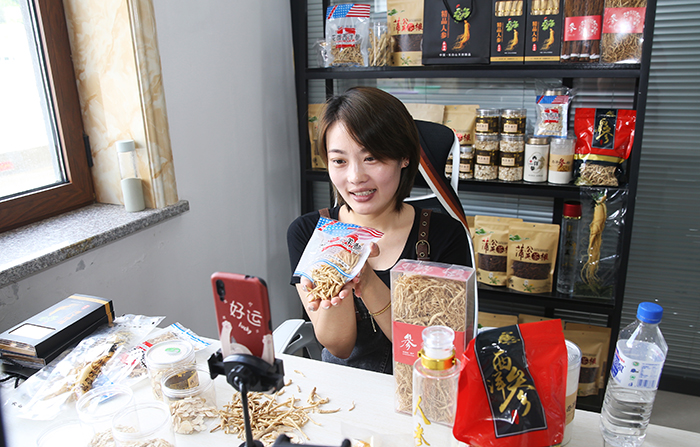 走向我们的小康生活1,走向我们的小康生活安居篇