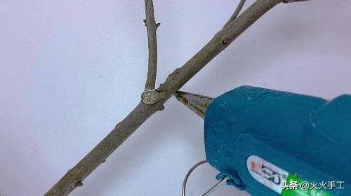 春天来啦手工创意扭扭棒,手工红梅花制作