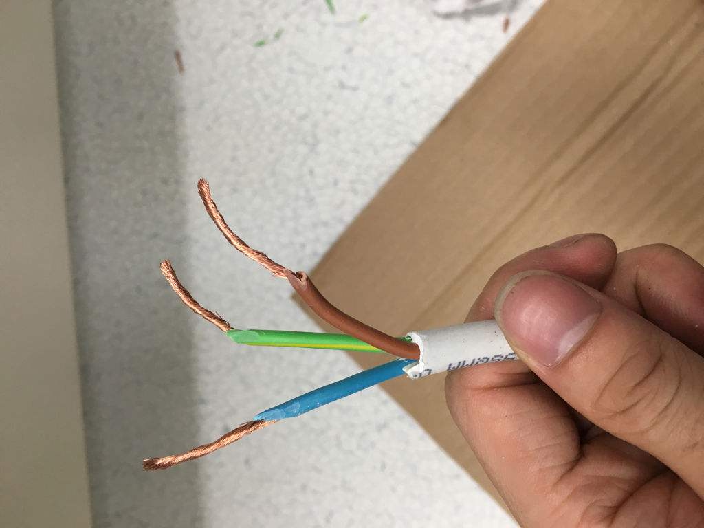 电热水器漏电有几道防护措施,电热水器应注意哪些安全隐患