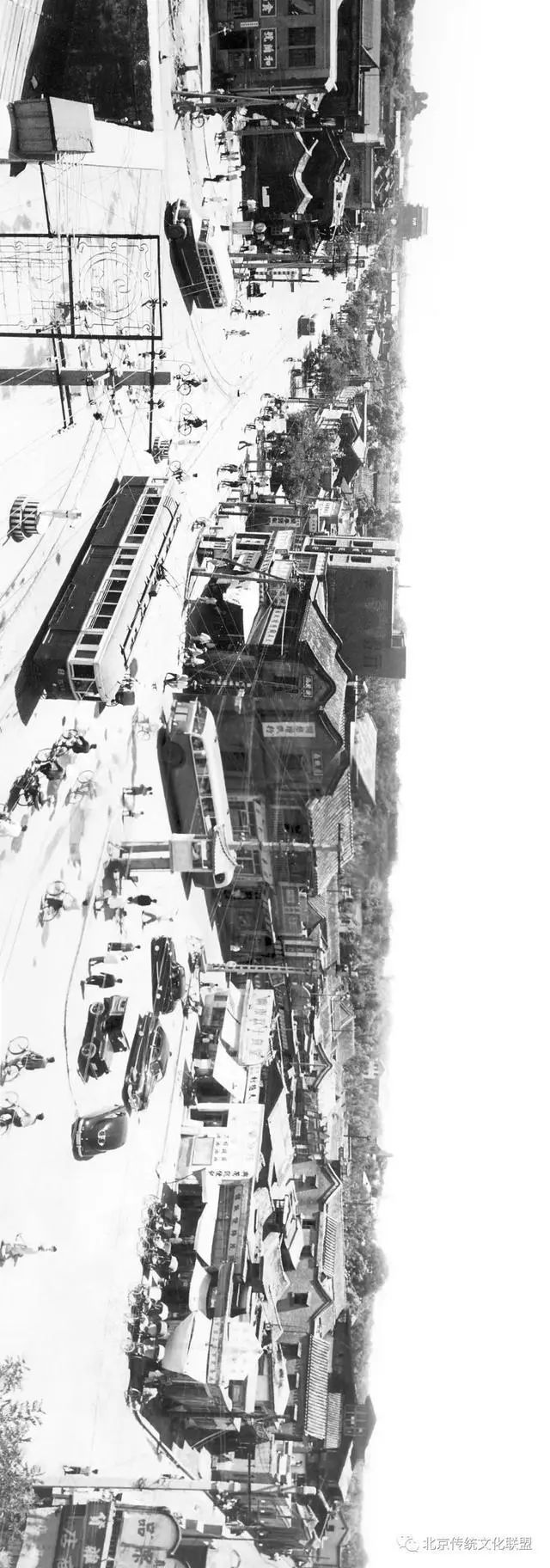 西单路口,西单马路边边