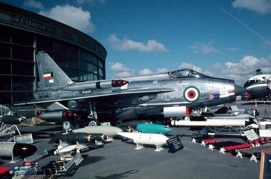 记忆中国空军,记忆中飞得很低的飞机