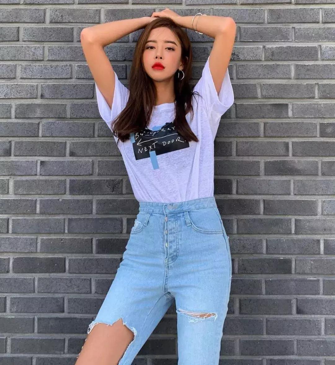 别再卷衣角了！今夏“剪一刀”洋气炸