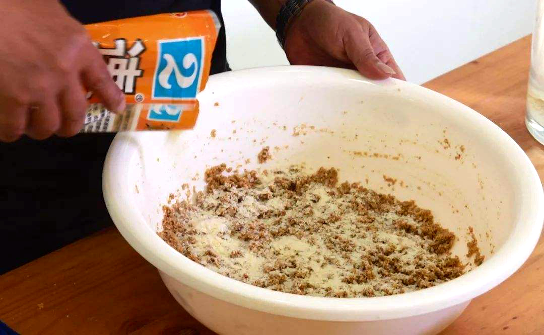 开饵料正确方法和技巧,饵料开出来不好拉应该怎么解决