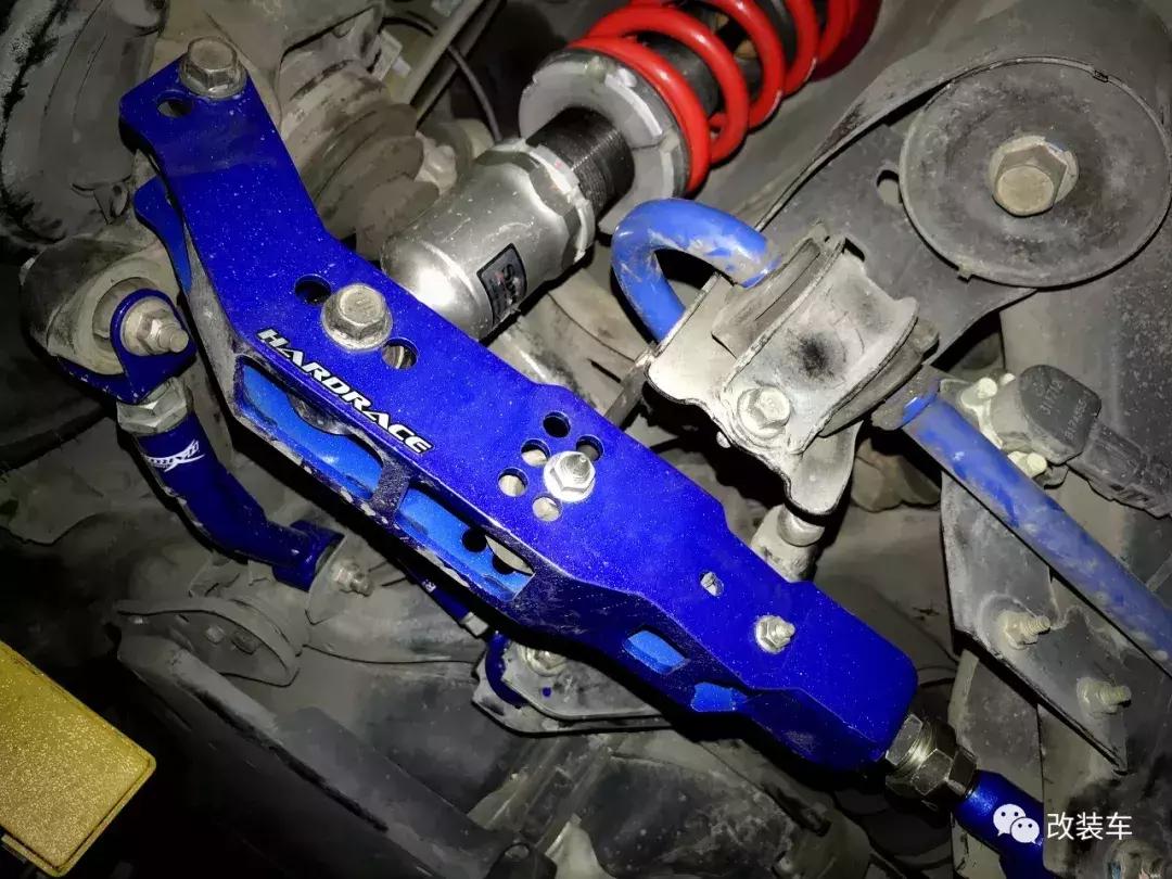 丰田86轮毂装18寸还是17寸好,丰田86加宽体