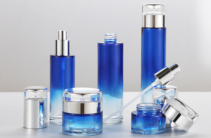 女人脸部护肤小妙招,女生的脸部护肤步骤有哪些