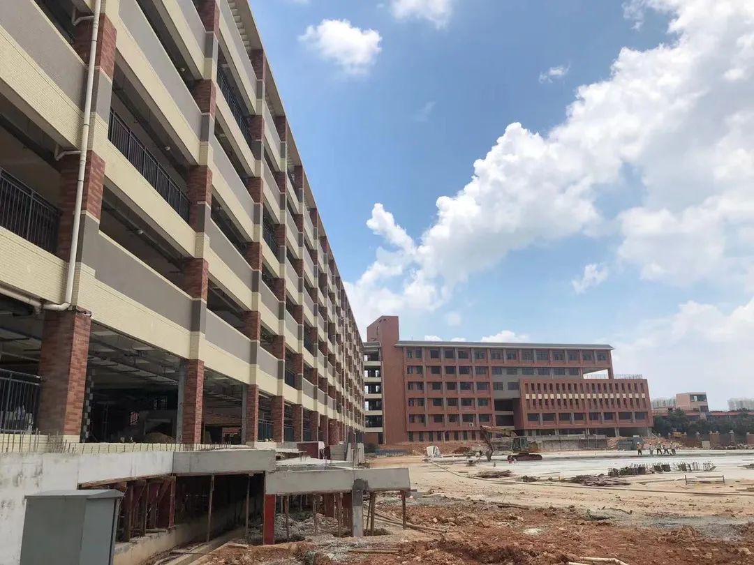 珠江花城均和小学招生,珠江花城配建的小学是哪一所