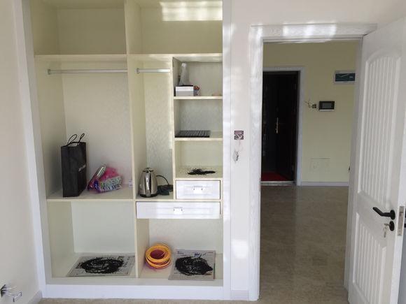 这新房满意的不要不要的，组合式衣柜亮人眼