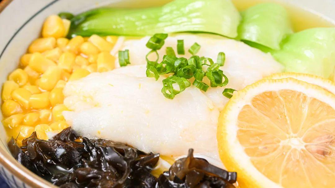 体育西嗦plus版米粉，一年卖出20万碗，fu南人一定都吃过