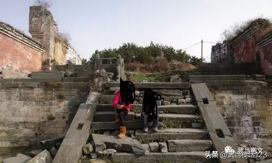 1975年在武当山回龙观被烧死的黎道长（坤道）