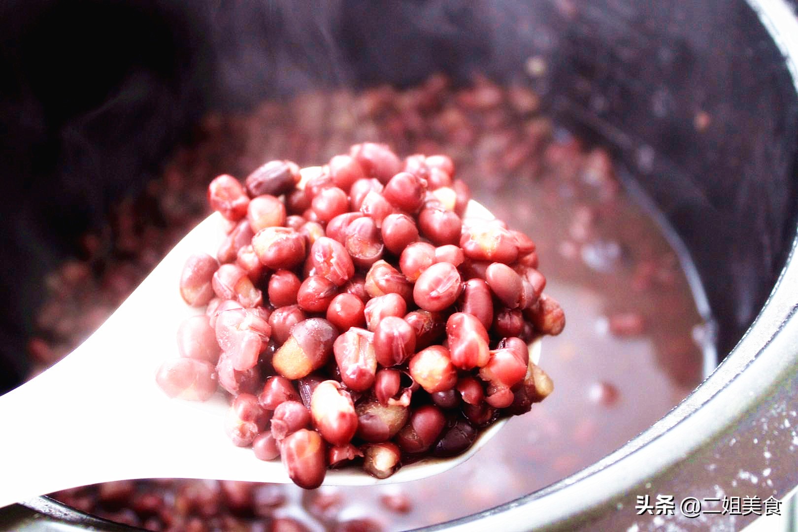 煮红豆不破皮的方法,煮红豆软烂不开花的方法