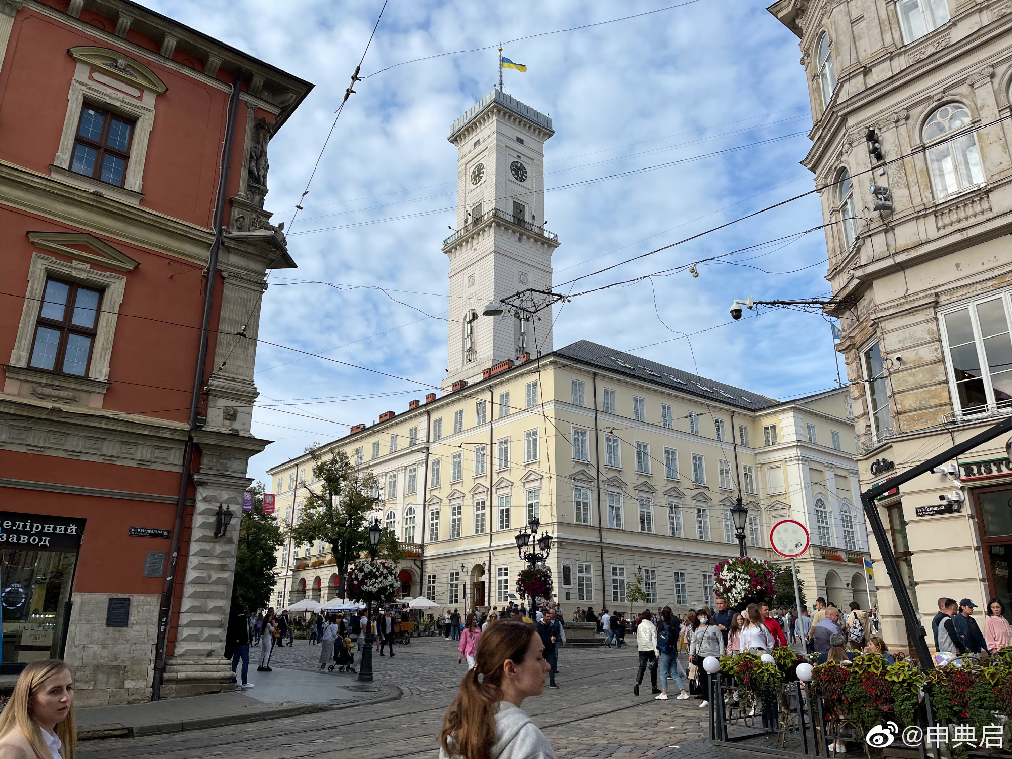 利沃夫最神奇的地方在于历史上多次易主，墓地都有各历史时期风格