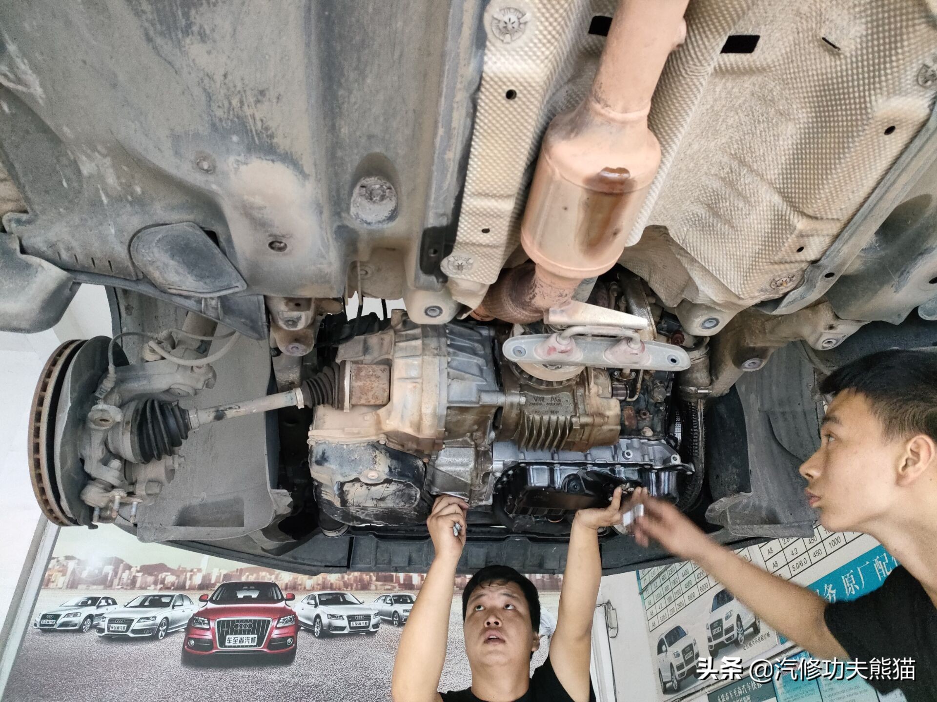 老途观发动机漏油维修,老途观涡轮增压器漏油维修多钱