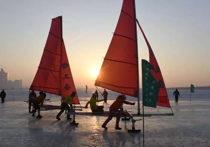 冰上龙舟赛火热开赛,冰上龙舟赛事视频