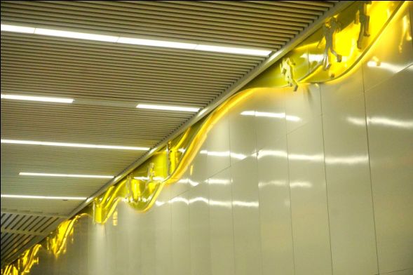 奥体中心三号线,奥特之光