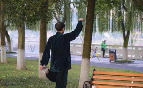 老年人受凉后全身疼痛怎么办,为什么受凉全身筋骨疼