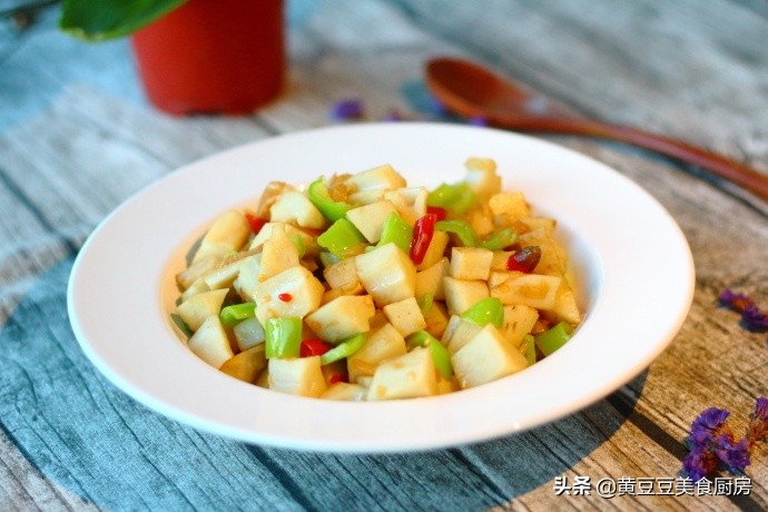 莲藕怎么炒好吃又营养又简单,莲藕怎么炒才好吃又开胃