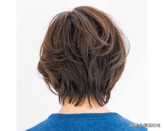 一款适合大脸中年女性的短发,适合40-50岁女人细软发质短发