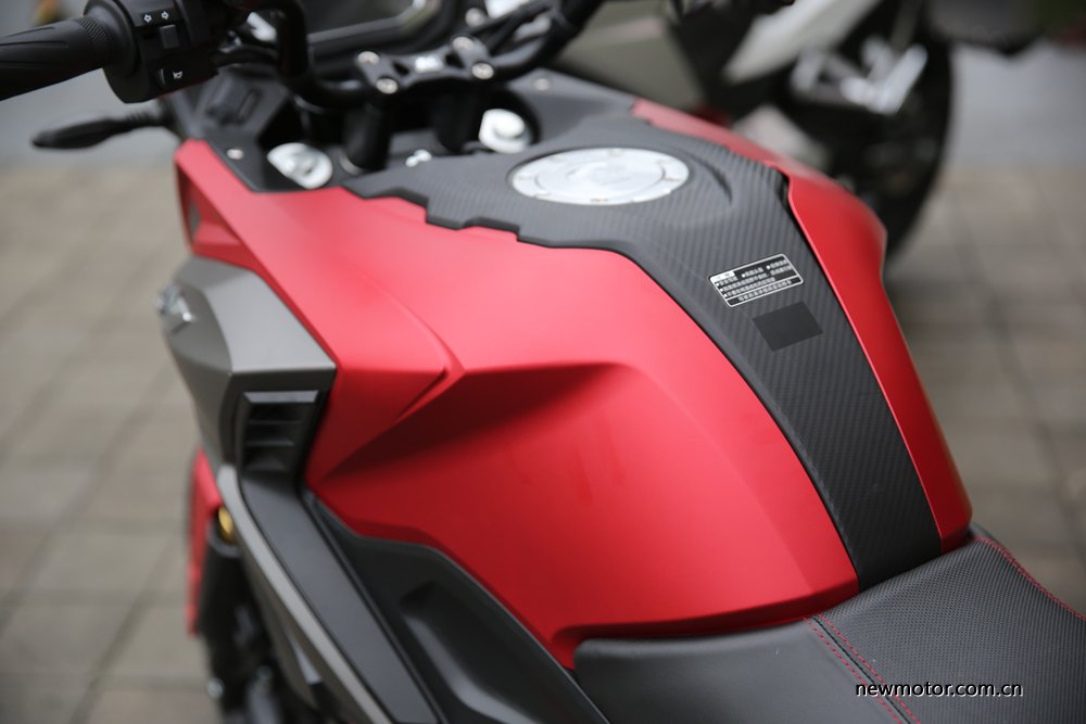 大阳天昴200拉力车加装射灯,大阳天昴200拉力车评测视频