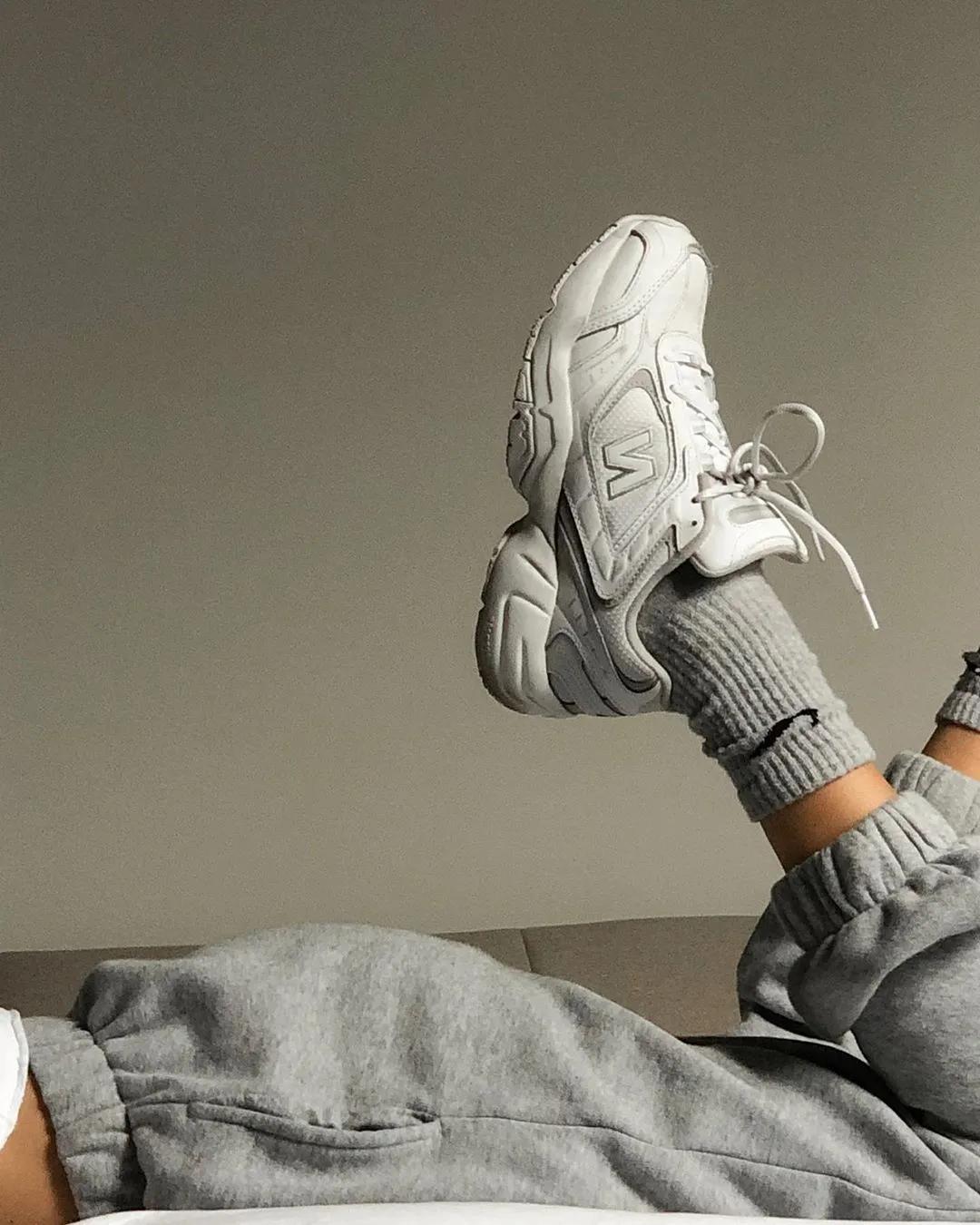 nike好看且好穿女,nike好看又不贵的单品衣服