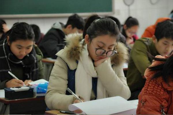 三年级上语文成绩差该从哪里下手,语文成绩越来越差什么原因