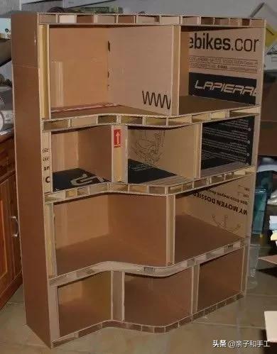 只用瓦楞纸就可以做出一件件家具,简直酷爆了