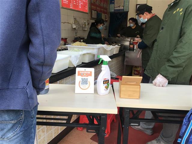 热干面熟面还需要再煮吗,热干面久违的味道