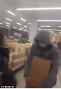 代购商品被海关查到要补多少税,出国代购回国被海关扣了怎么处理