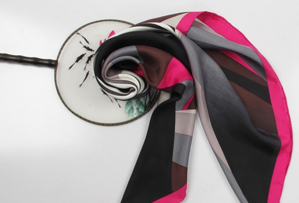 洗丝绸丝巾的方法,真丝丝巾怎么洗才不皱