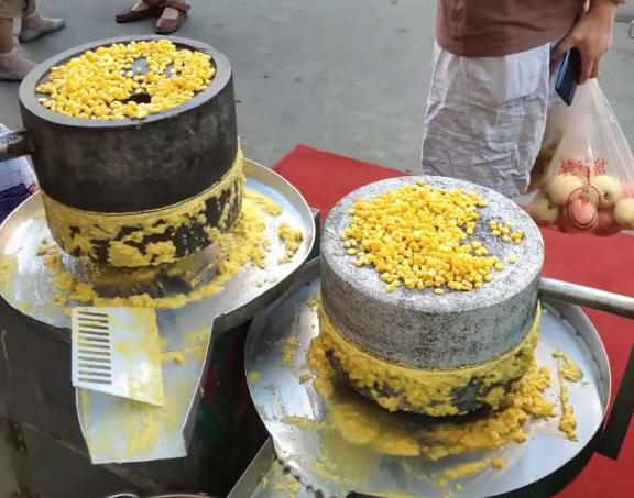 乡下街上摆摊卖什么小吃好卖,摆地摊小吃成本低好卖