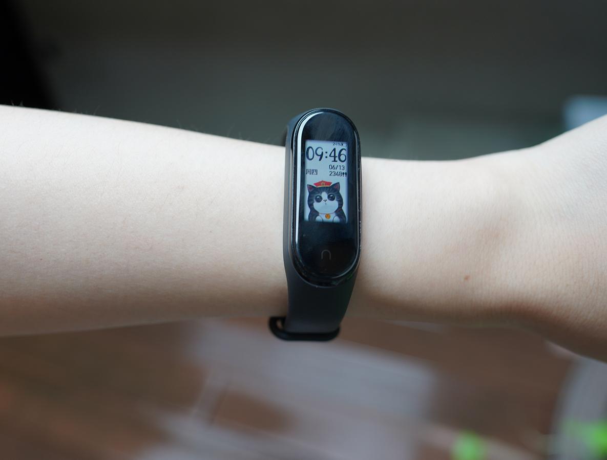 小米手环4使用全过程,小米手环4第一次使用不能开机