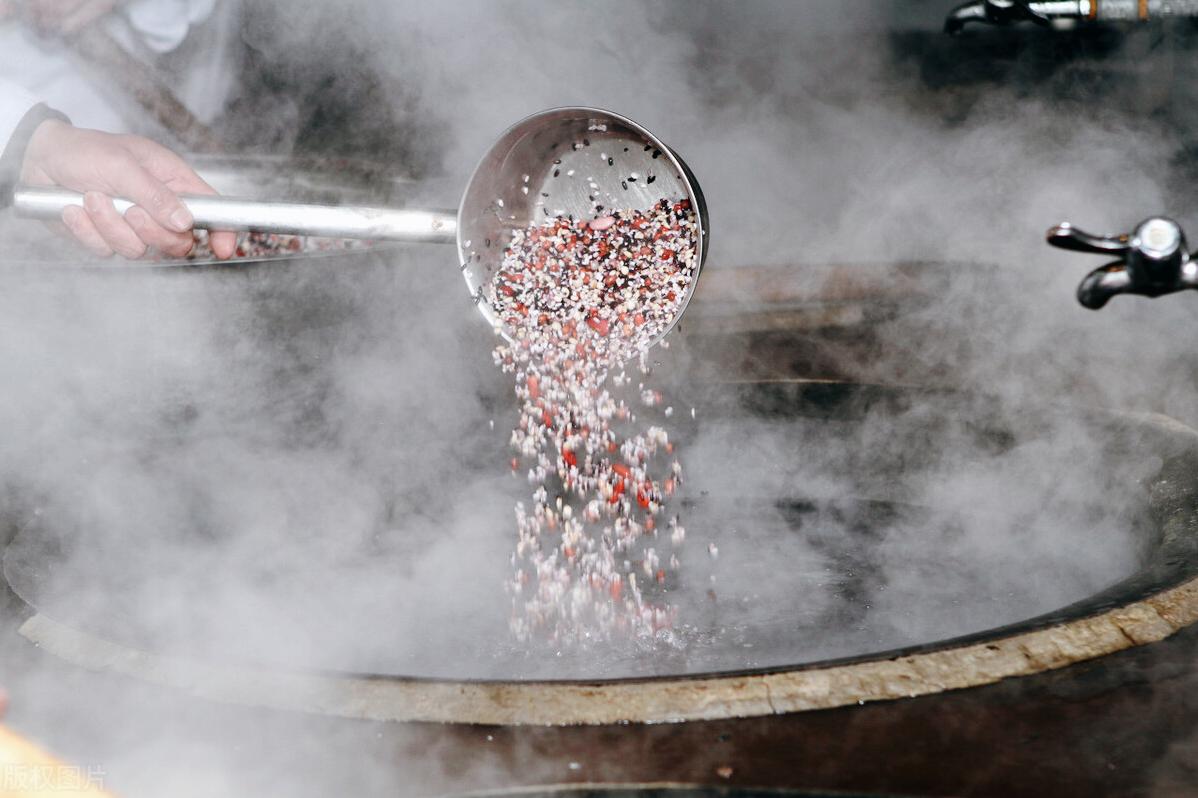 做粥用什么水好,自来水与纯净水煮米对比