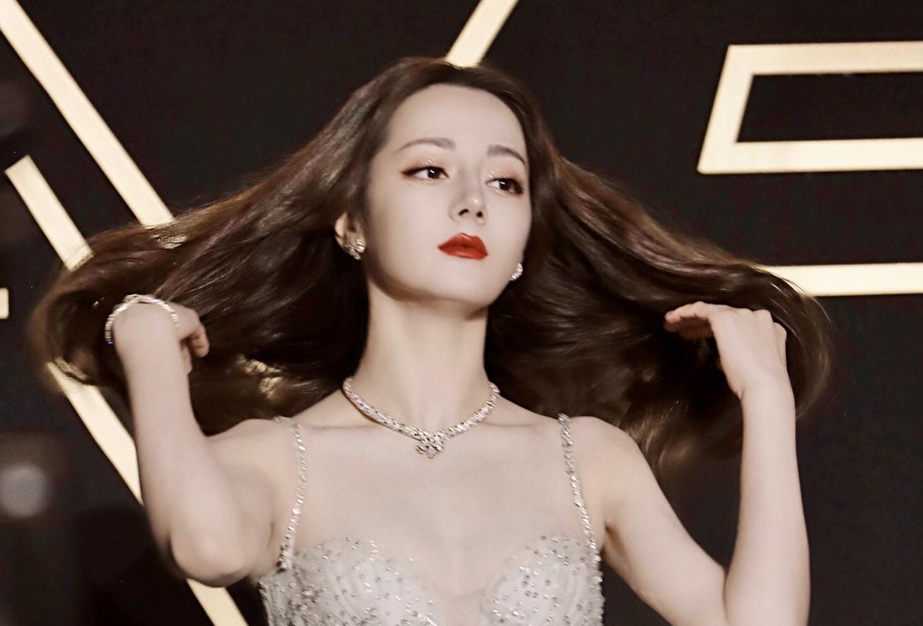 相比小清新，恶女风似乎更胜一筹！看看她们就懂了