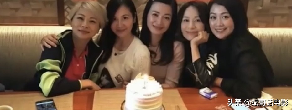 1998版鹿鼎记几个老婆被采访,98版韦小宝七个老婆重聚