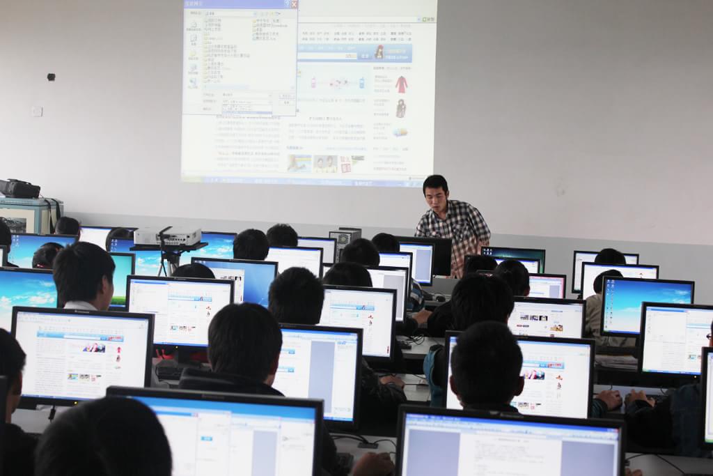 专科报关与国际货运专业就业前景,专科生选这7个专业前景大好