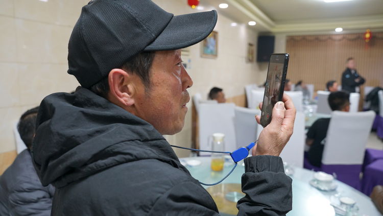 雷帝国际彩砂施工视频,雷帝国际瓷砖辅料