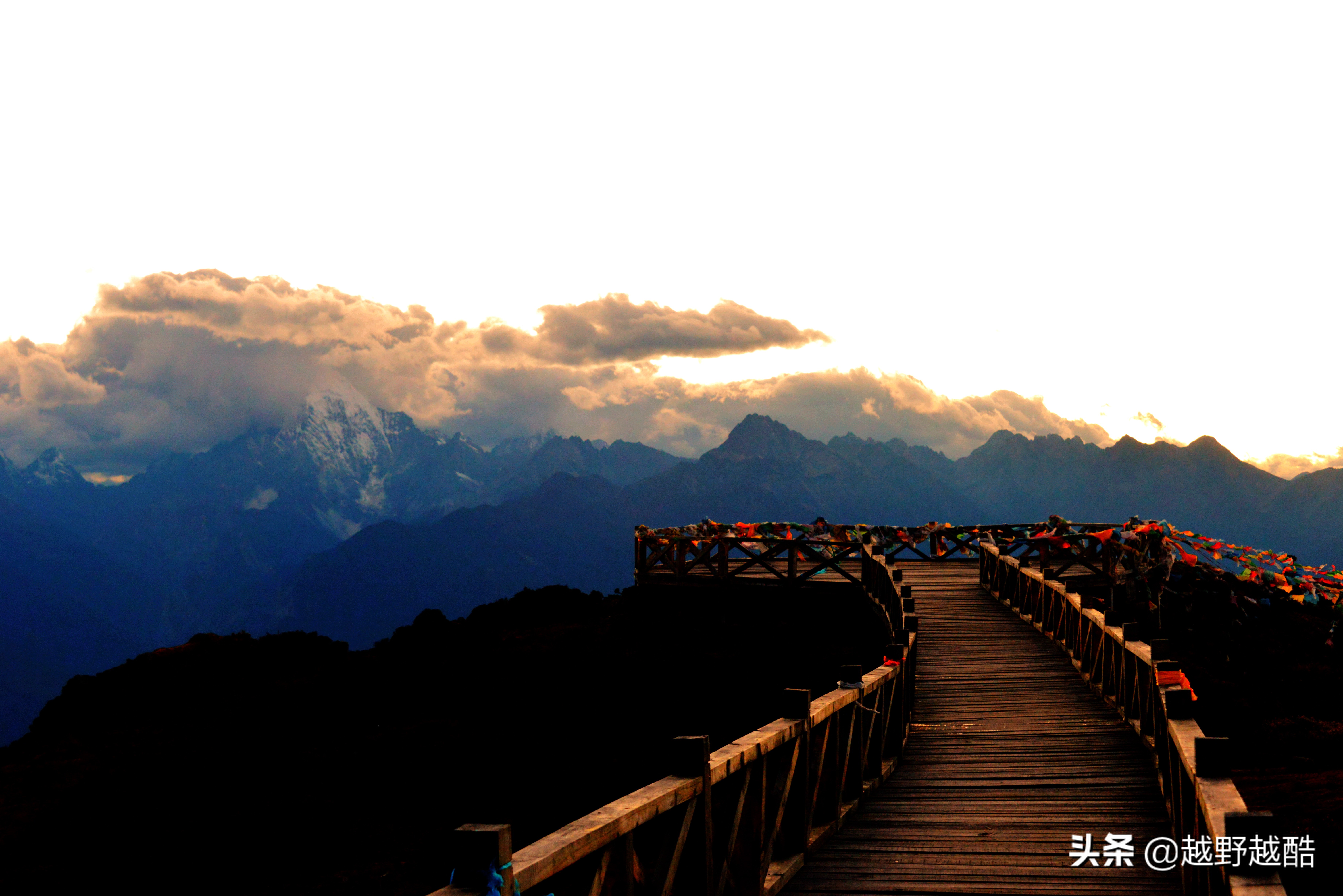 越野越酷的车辙印记（一）驻车玛娜茶金