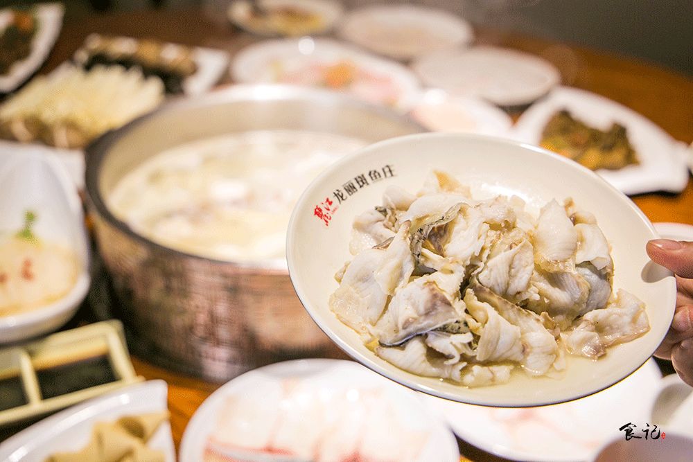 1块钱撸四盘！薄如蝉翼的蝴蝶鱼片，让你一口鲜掉眉毛！