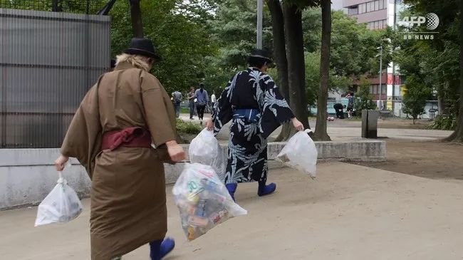 日本无垃圾是谎言！他们花了11年来揭穿，原来干净到变态都是假